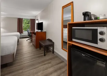 Days Inn by Wyndham Dumfries Quantico hotel thumbnail 7