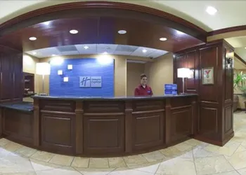 Holiday Inn Express & Suites Bloomington by IHG hotel thumbnail 2