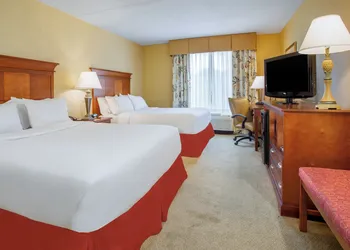 Holiday Inn Express & Suites Bloomington by IHG hotel thumbnail 8