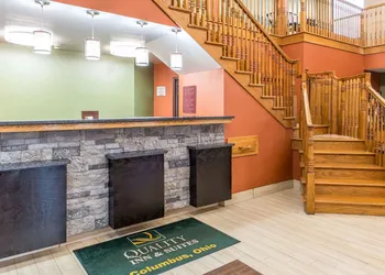 Quality Inn & Suites Columbus West - Hilliard hotel thumbnail 2
