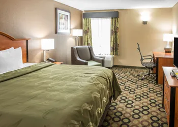 Quality Inn & Suites Columbus West - Hilliard hotel thumbnail 6