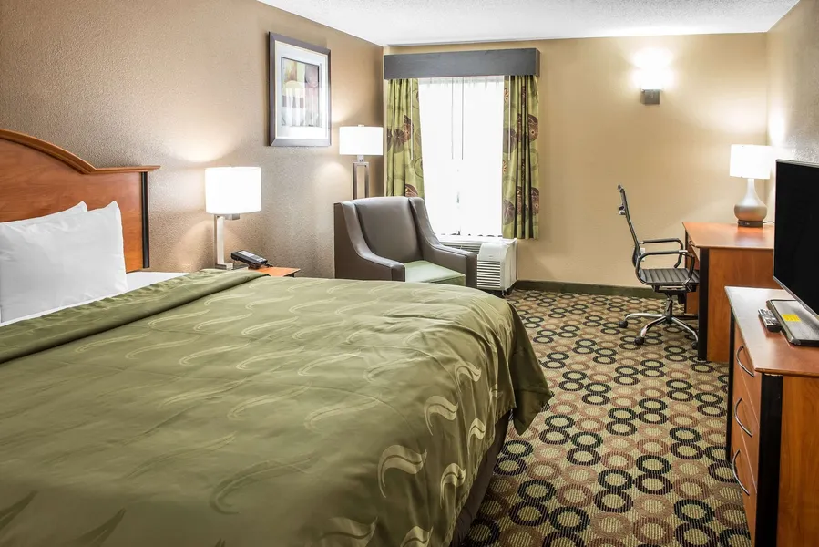 Quality Inn & Suites Columbus West - Hilliard hotel detail image 6