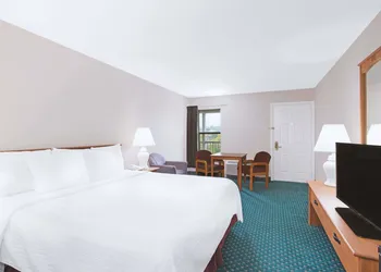 Days Inn by Wyndham Wytheville hotel thumbnail 7
