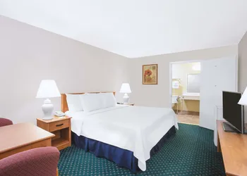 Days Inn by Wyndham Wytheville hotel thumbnail 8