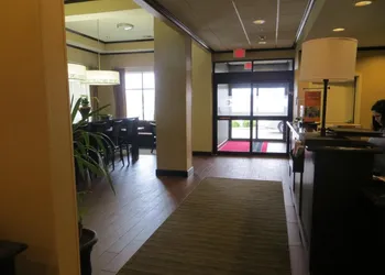 Hampton Inn La Grange hotel thumbnail 2