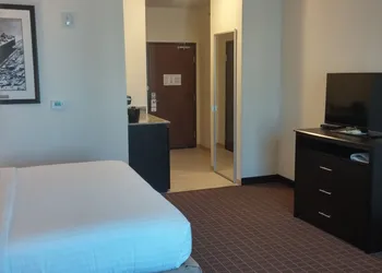 Holiday Inn Express & Suites Golden - Denver Area by IHG hotel thumbnail 2