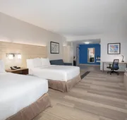 Holiday Inn Express & Suites Phoenix - Glendale Sports Dist by IHG hotel detail image 3