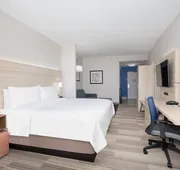 Holiday Inn Express & Suites Phoenix - Glendale Sports Dist by IHG hotel detail image 4