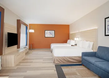 Holiday Inn Express & Suites Phoenix - Glendale Sports Dist by IHG hotel thumbnail 8