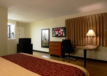 Red Roof Inn San Dimas - Fairplex hotel thumbnail 6
