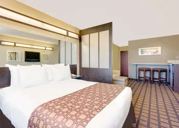Microtel by Wyndham Perry National Fairground Area I-75 hotel thumbnail 5
