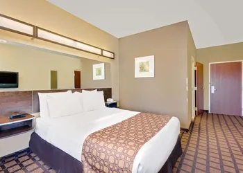 Microtel by Wyndham Perry National Fairground Area I-75 hotel thumbnail 6