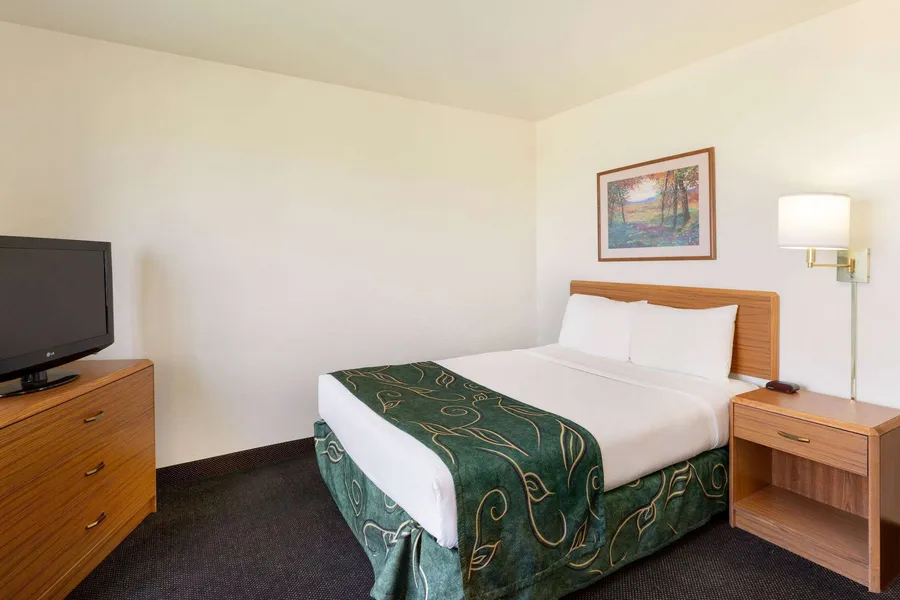 Travelodge by Wyndham Sharon Springs hotel detail image 6