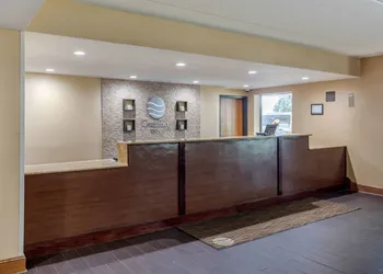 Suburban Studios Arlington Heights – Elk Grove hotel thumbnail 2