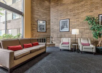 Suburban Studios Arlington Heights – Elk Grove hotel thumbnail 3