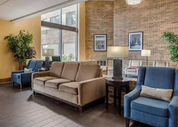 Suburban Studios Arlington Heights – Elk Grove hotel thumbnail 4