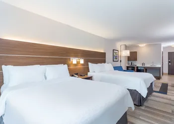 Holiday Inn Express & Suites Eau Claire North by IHG hotel thumbnail 8
