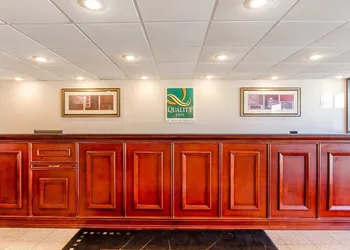 Quality Inn Dyersburg I-155 hotel thumbnail 4