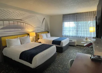 St. Louis Airport Hotel hotel thumbnail 3