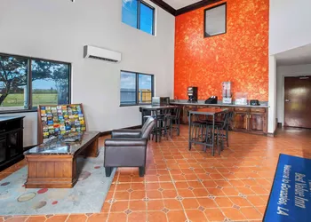 Americas Best Value Inn Gonzales hotel thumbnail 2