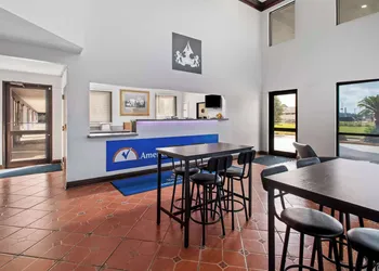 Americas Best Value Inn Gonzales hotel thumbnail 3