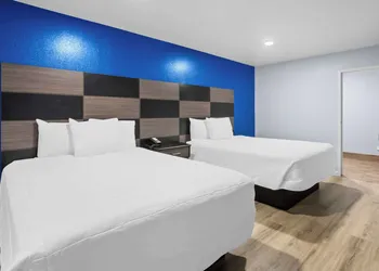 Americas Best Value Inn Gonzales hotel thumbnail 6