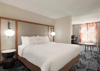 Fairfield Inn and Suites by Marriott Wheeling St Clairsville hotel thumbnail 3