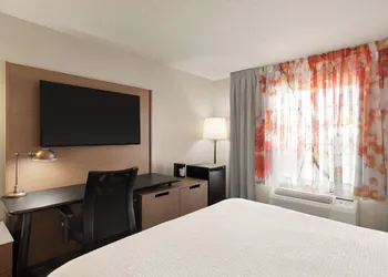 Fairfield Inn and Suites by Marriott Wheeling St Clairsville hotel thumbnail 5