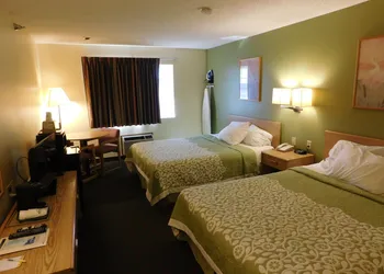Days Inn by Wyndham Lexington NE hotel thumbnail 4