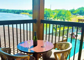 Hidden Falls Inn hotel thumbnail 6