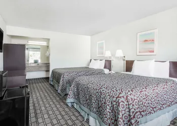Days Inn by Wyndham St Clairsville hotel thumbnail 5