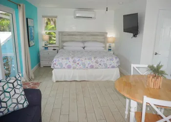 Pearl Beach Inn hotel thumbnail 6