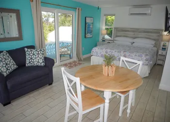 Pearl Beach Inn hotel thumbnail 7