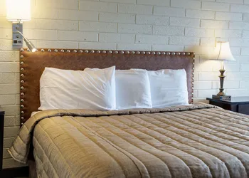El Rancho Hotel hotel thumbnail 7