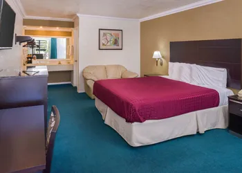 Atascadero Inn hotel thumbnail 6