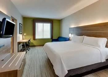 Holiday Inn Express & Suites Waxahachie by IHG hotel thumbnail 6