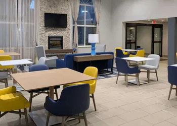 Comfort Inn & Suites Sharonville - Cincinnati North hotel thumbnail 3