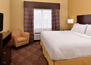 Comfort Inn & Suites Sharonville - Cincinnati North hotel thumbnail 8