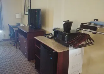 Cobblestone Hotel & Suites – Broken Bow hotel thumbnail 4