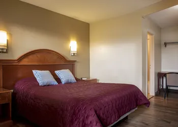 Viking Motel hotel thumbnail 7