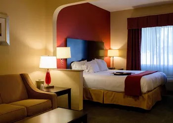 Holiday Inn Express Hotel & Suites Oxford by IHG hotel thumbnail 7