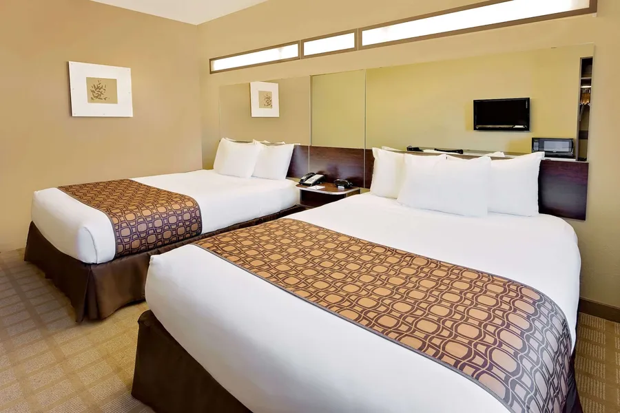 Microtel Inn & Suites by Wyndham Prairie du Chien hotel detail image 6