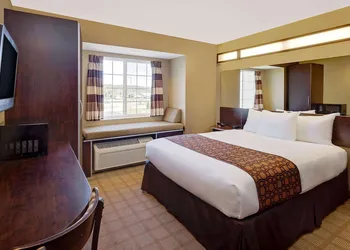Microtel Inn & Suites by Wyndham Prairie du Chien hotel thumbnail 5