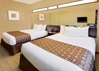 Microtel Inn & Suites by Wyndham Prairie du Chien hotel thumbnail 6