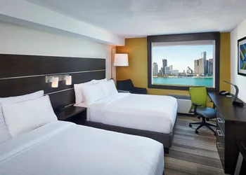 Holiday Inn Express Windsor Waterfront by IHG hotel thumbnail 6