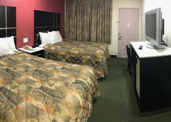 Days Inn by Wyndham Oroville hotel thumbnail 3