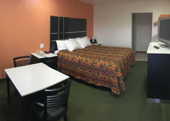 Days Inn by Wyndham Oroville hotel thumbnail 4