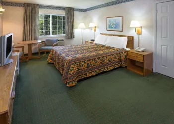 Days Inn by Wyndham Oroville hotel thumbnail 7