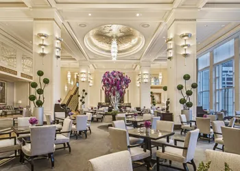 The Peninsula Chicago hotel thumbnail 2