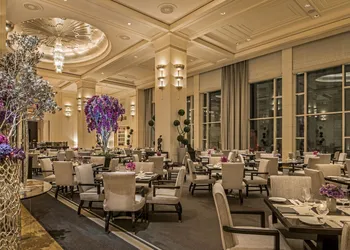The Peninsula Chicago hotel thumbnail 3
